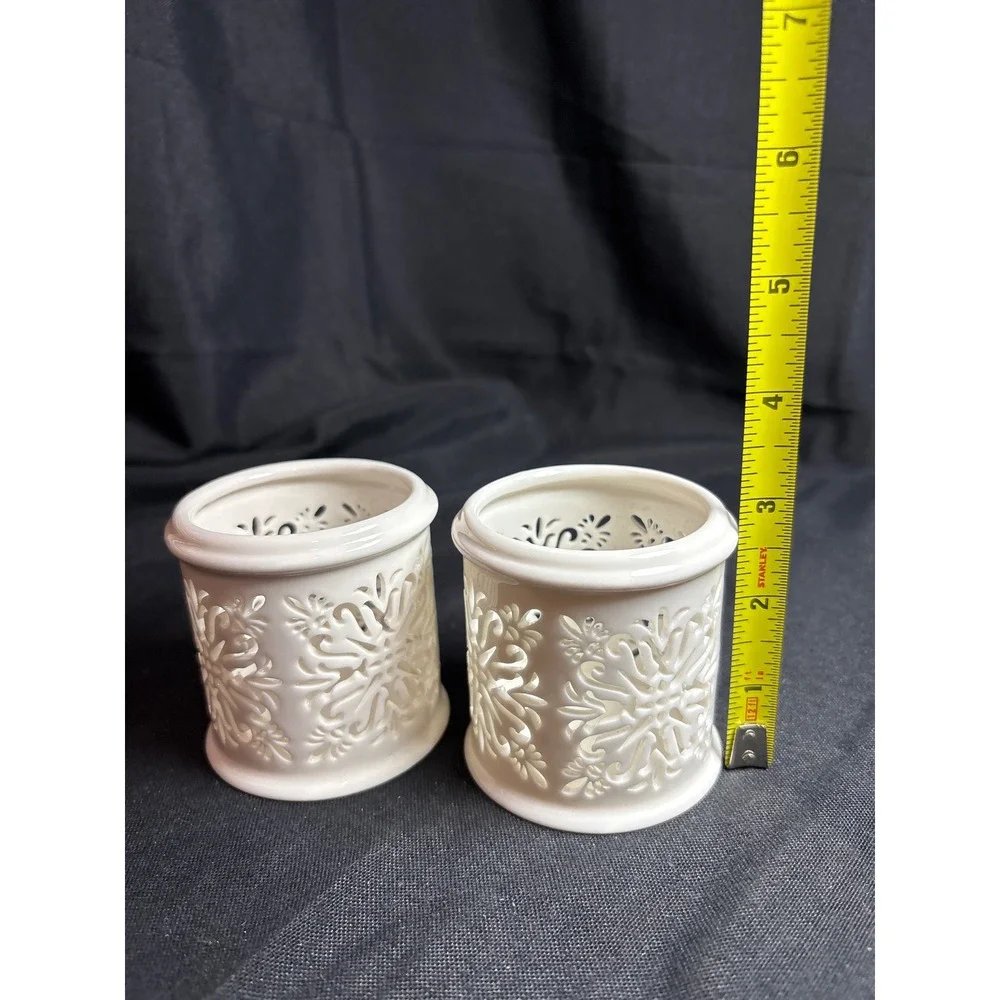 Set of 2 White Metal Pierced Lattice Snowflake‎ Votive Candle Holders Glossy